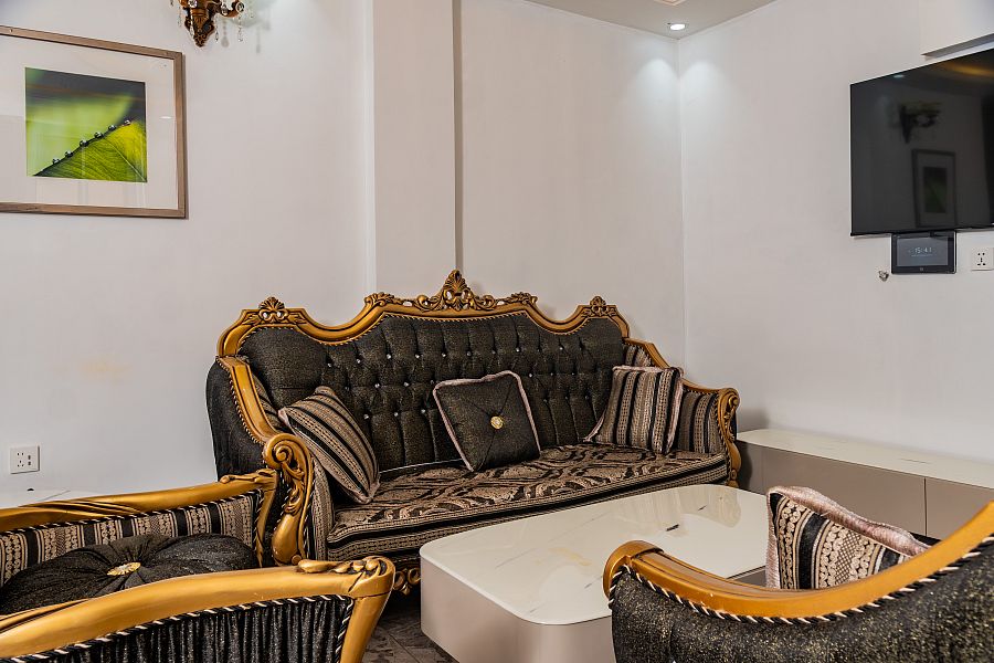Studio 2